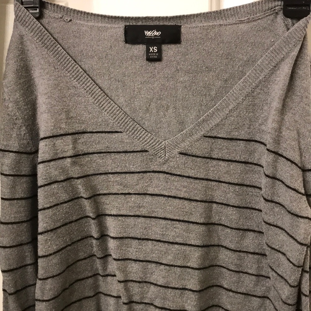 Mossimo warm comfy v-neck layering sweater xs! - Picture 3 of 4